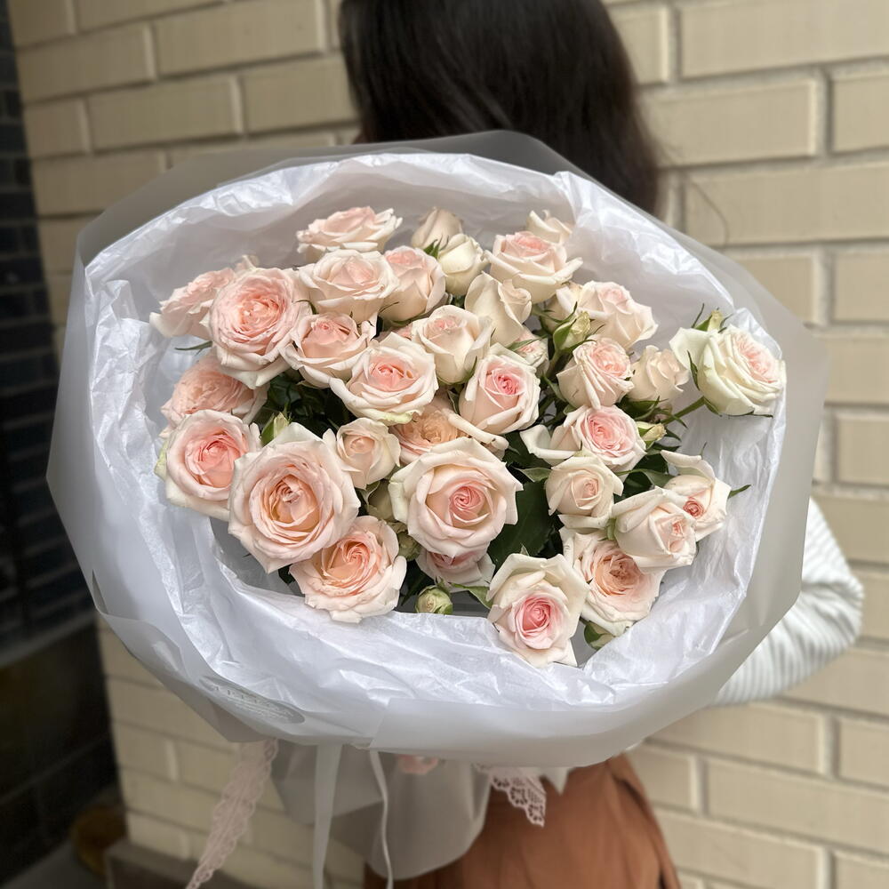 Хит букет кустовые розы