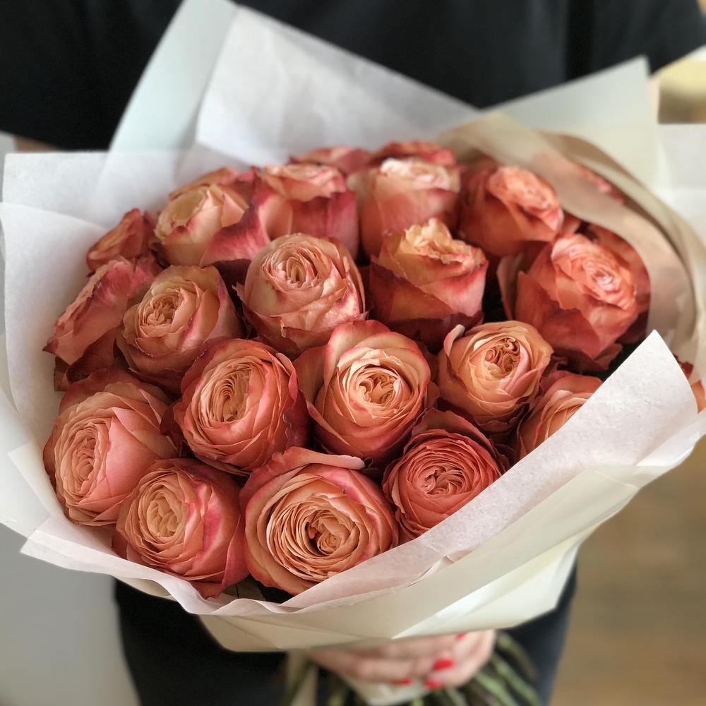 🌸 Букет из 25 пионовидных роз Кахала — премиальные розы с доставкой по Москве до 3 часов