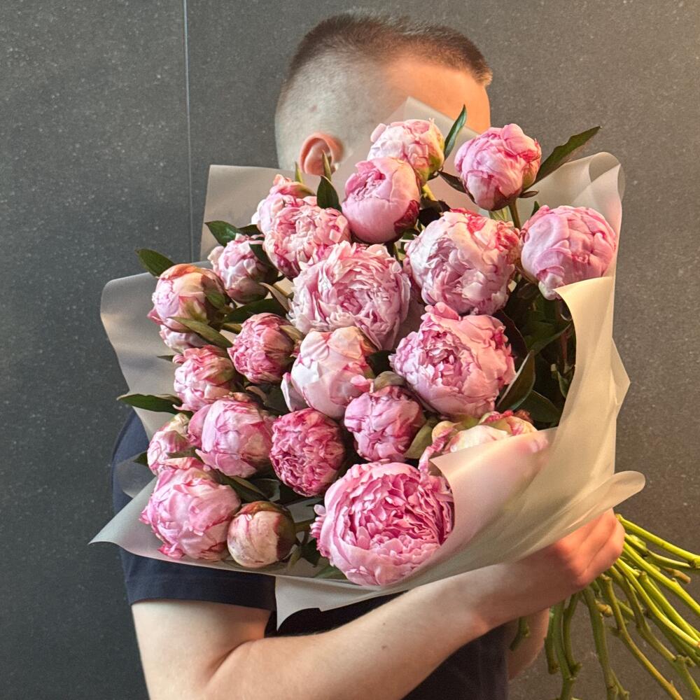 Охапка пионов 😍