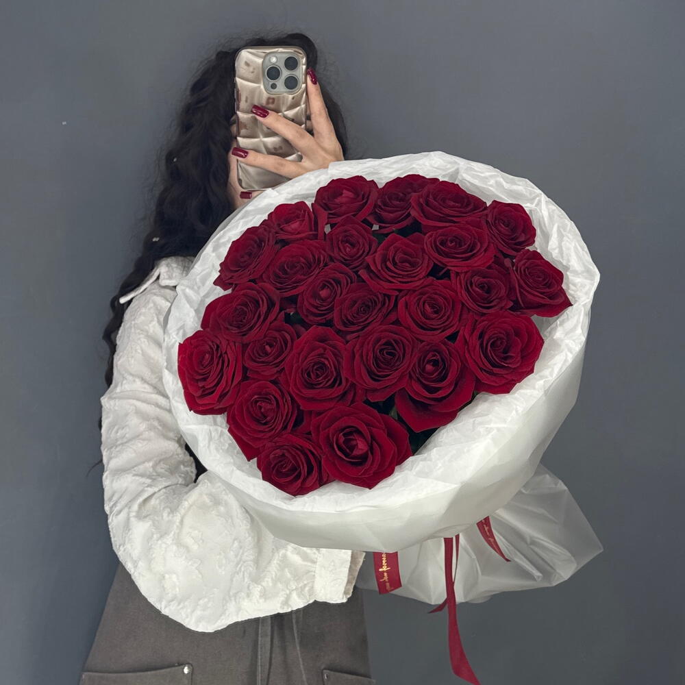 Монобукет🌹 из красной розы Ред Наоми 25 шт