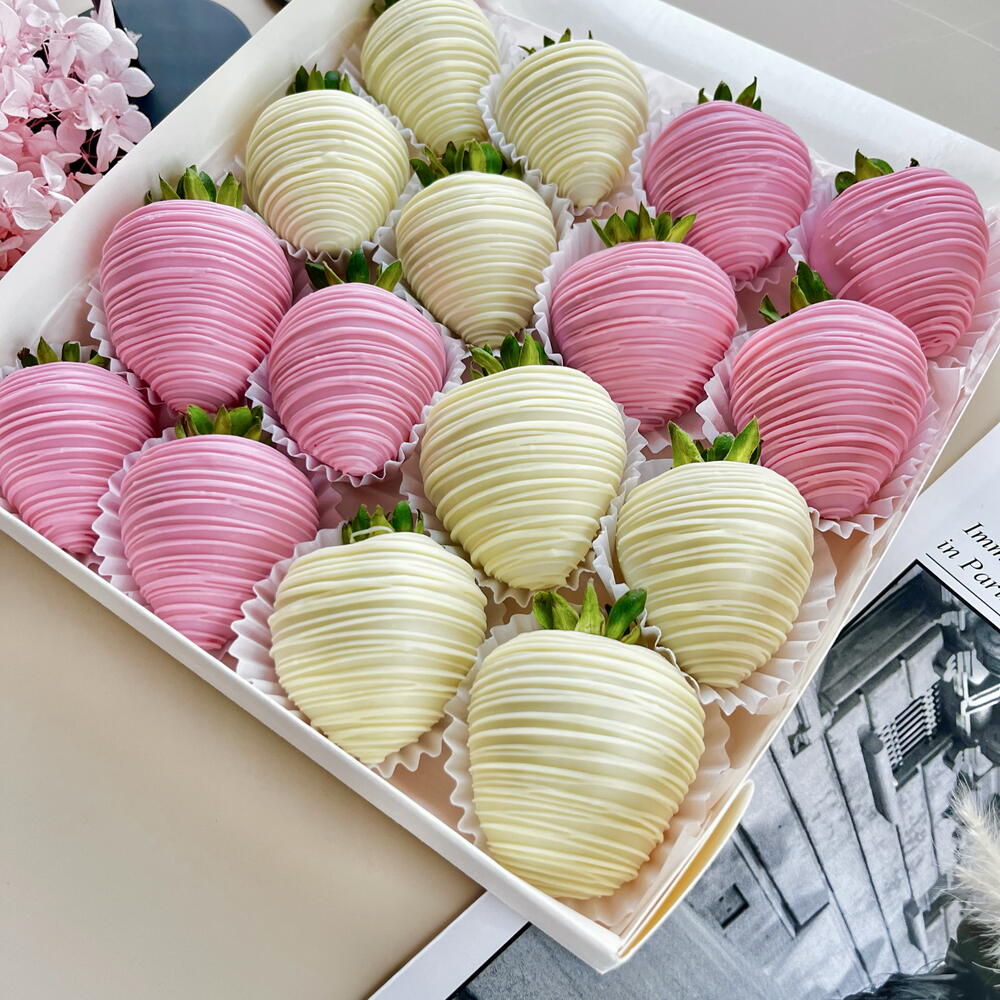🔥 ХИТ! Клубника в шоколаде бело-розовый набор + подарок от Vivienne Sabo — румяна MACARON 16-20 ягод