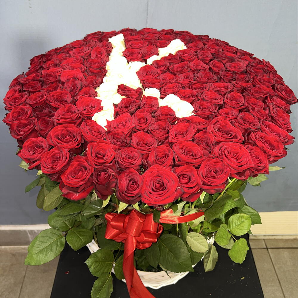 🌹ВАША ИСТОРИЯ В 101 КРАСНОЙ РОЗЕ. БУКВА «ИМЯ» В ЦЕНТРЕ 🌹