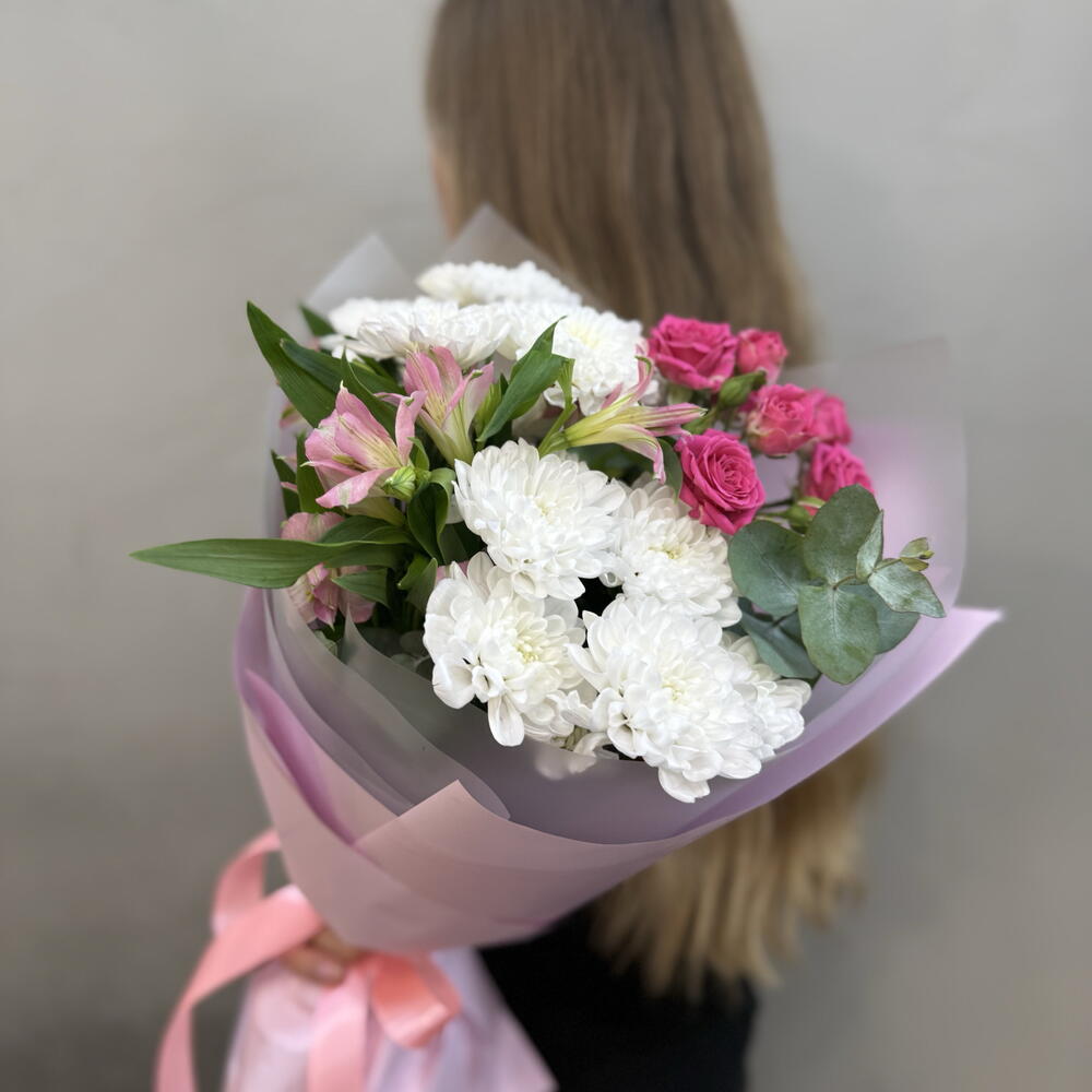 Розовый
