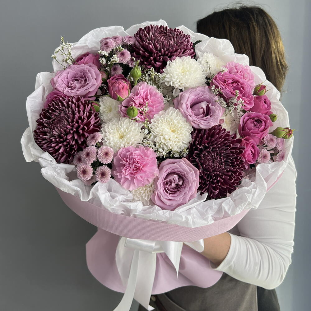 Букет королевский  👑 хризантема Бигуди 🌸 ароматная Роза  Маритим 💜 сиреневая Сантини 🩷