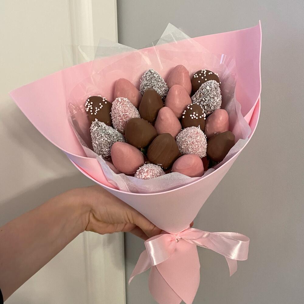 Fresas cubiertas de chocolate por la Mañana en Mónaco