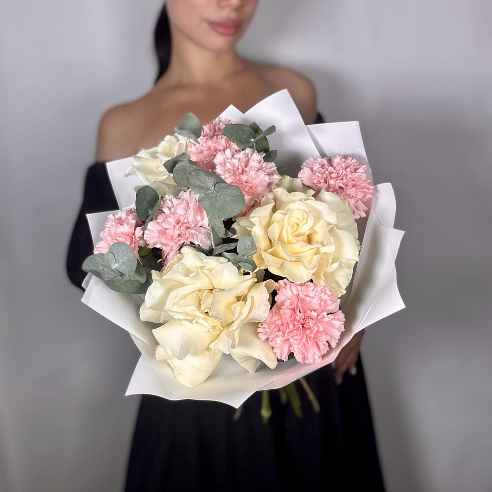 Нежность в каждом лепестке 💕 Французские розы и диантусы