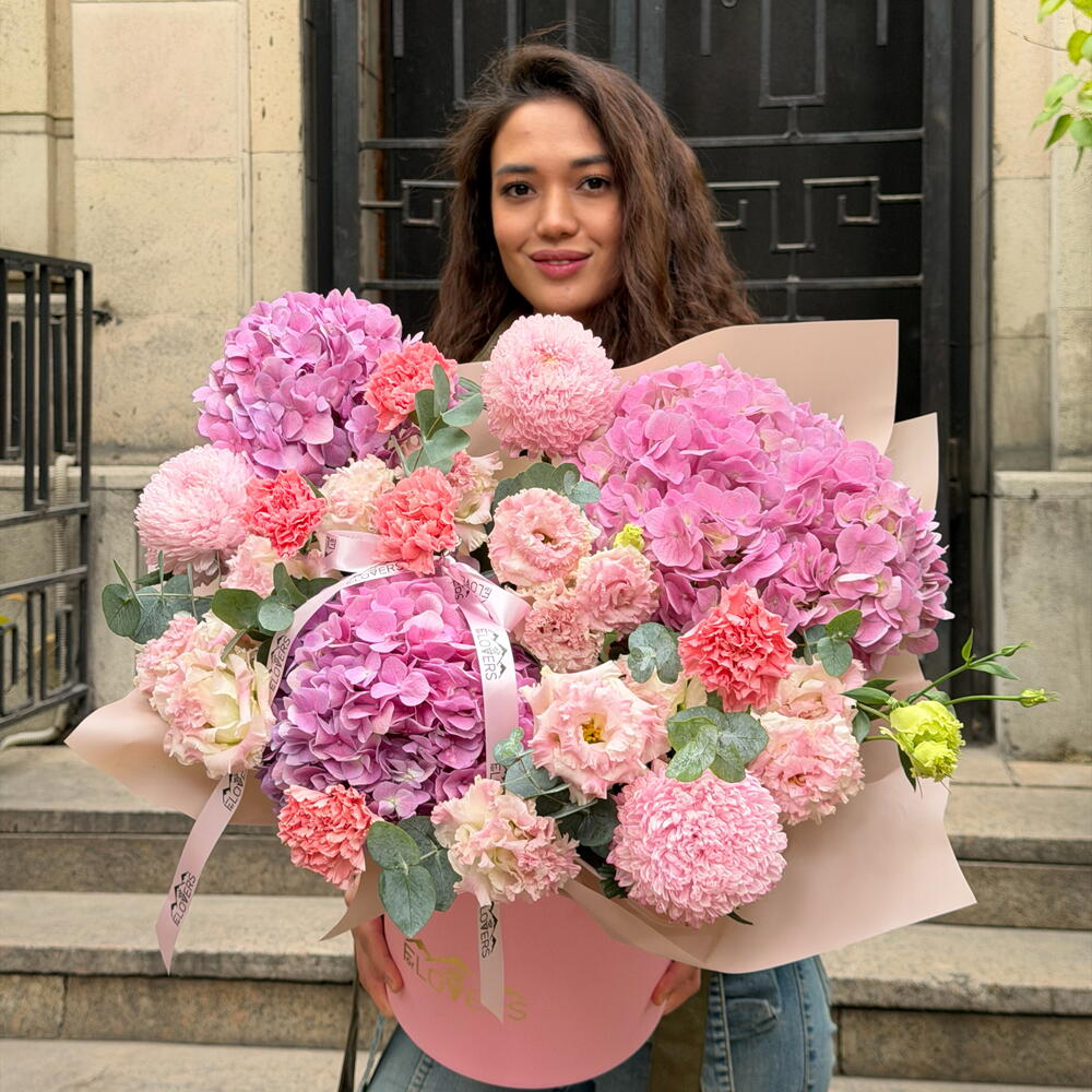 Pink arrangement in a box