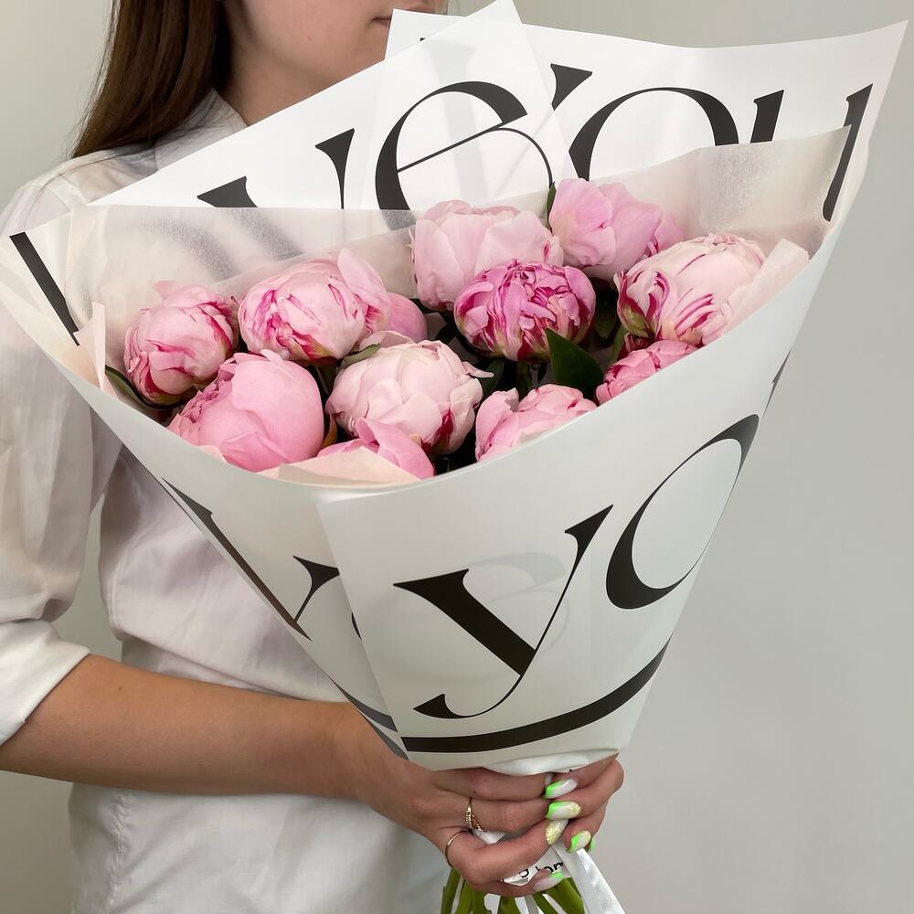 Букет с пионами «love you