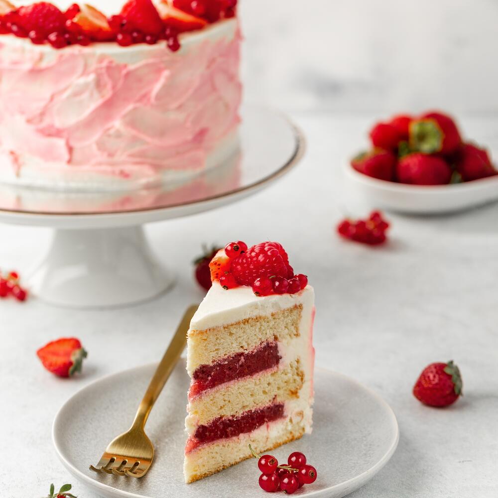 Strawberry Sponge Cake