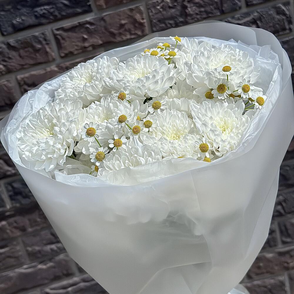 Букет из кустовых хризантем и ромашек, S (АБ020)