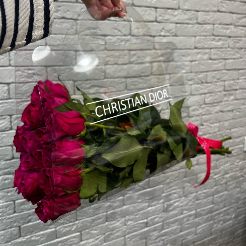 Розы в сумочке с надписью