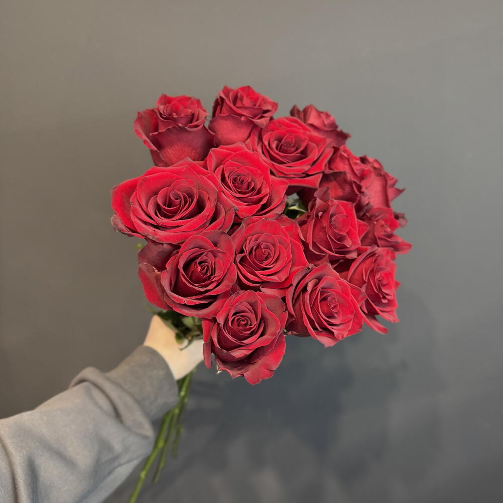 Роза красные 15шт