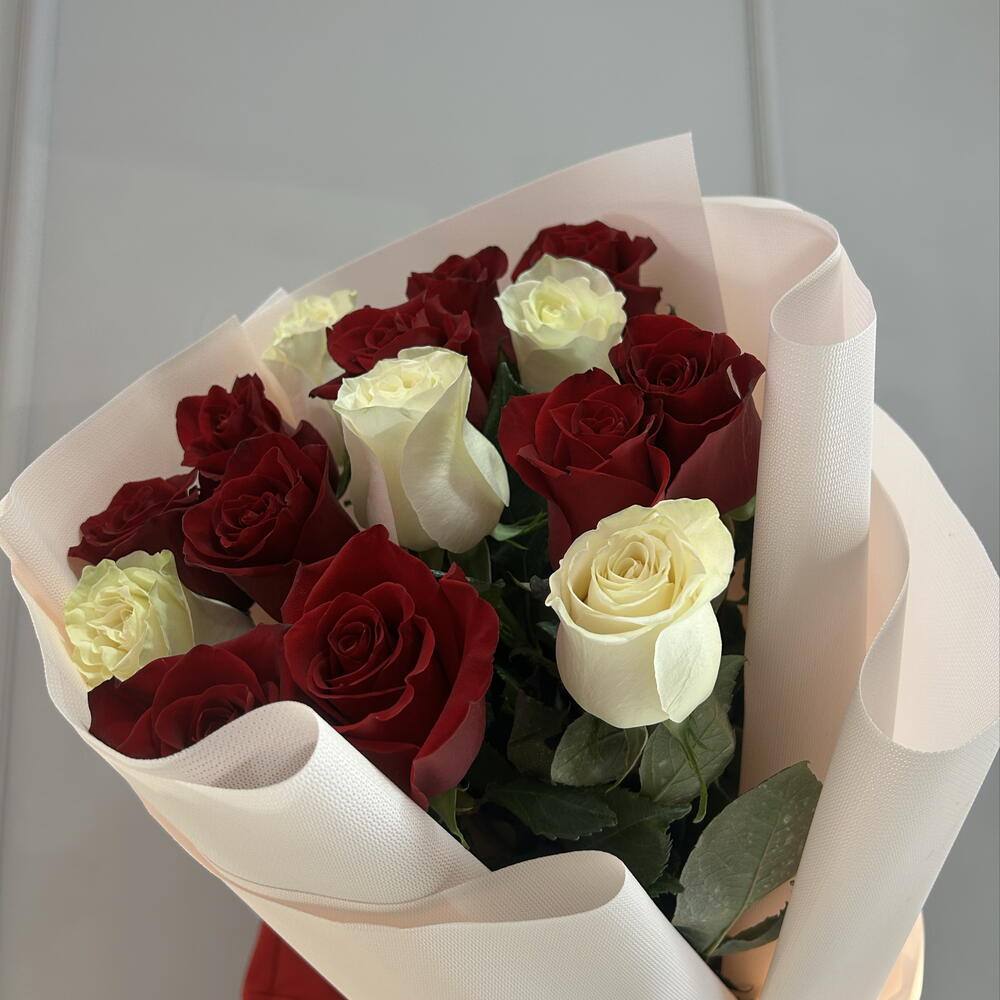 Микс из метровых роз