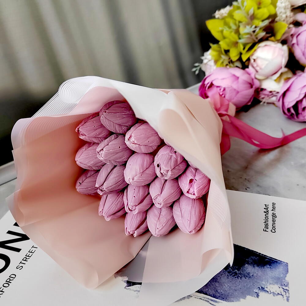 Букет из лавандовых шоколадных тюльпанов For mom