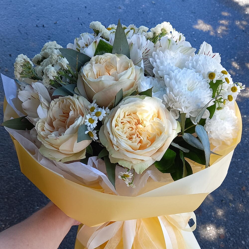 LOVE GARDEN букет с пионовидными розами