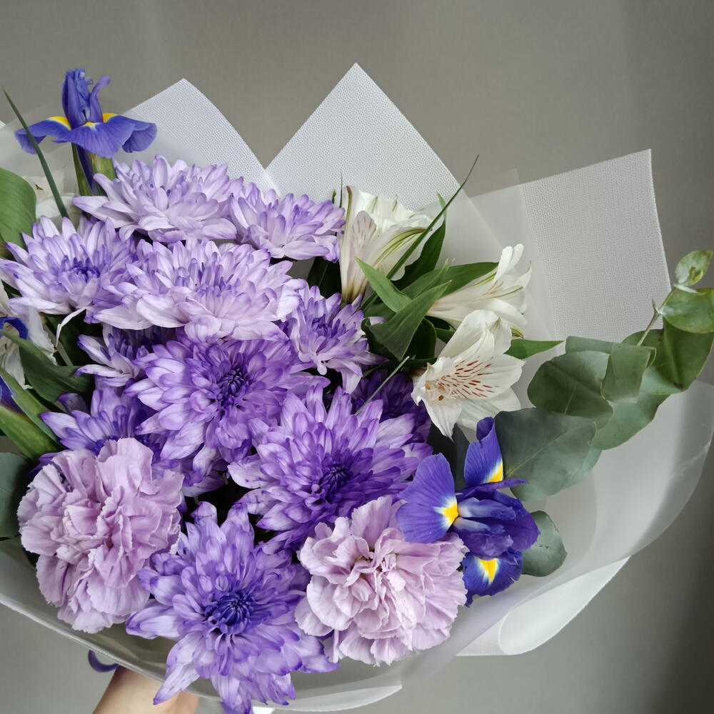Нежный букет с ирисами💜