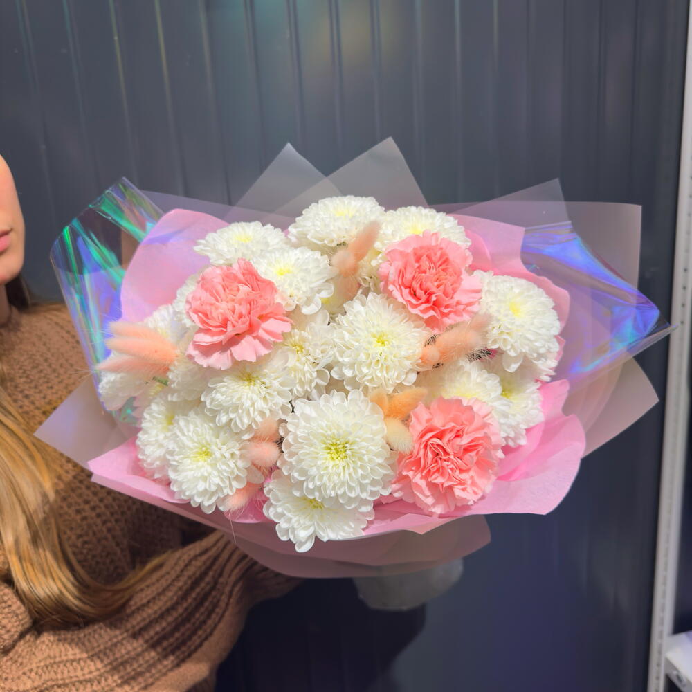 Букет для девушки 💖 в сверкающей упаковке