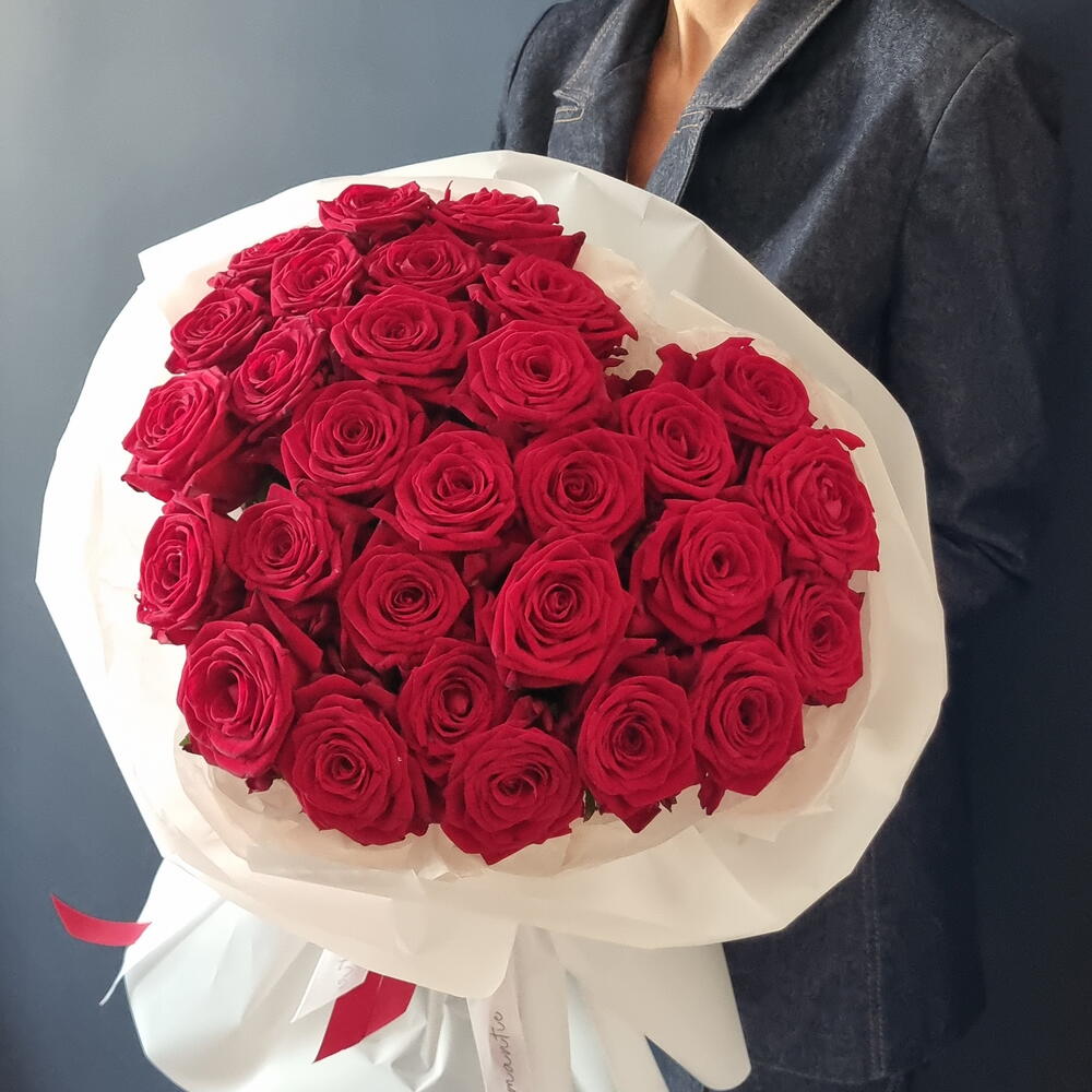 Букет сердце из 29 роз