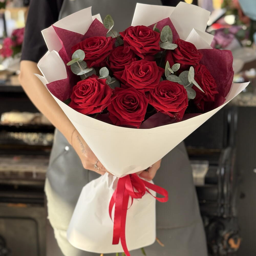 Fuego de Amor — Букет из 9 красных роз