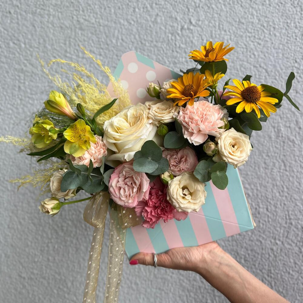 Цветы лета в конверте, Цветы и подарки в Балашихе, купить по цене 4000 ...