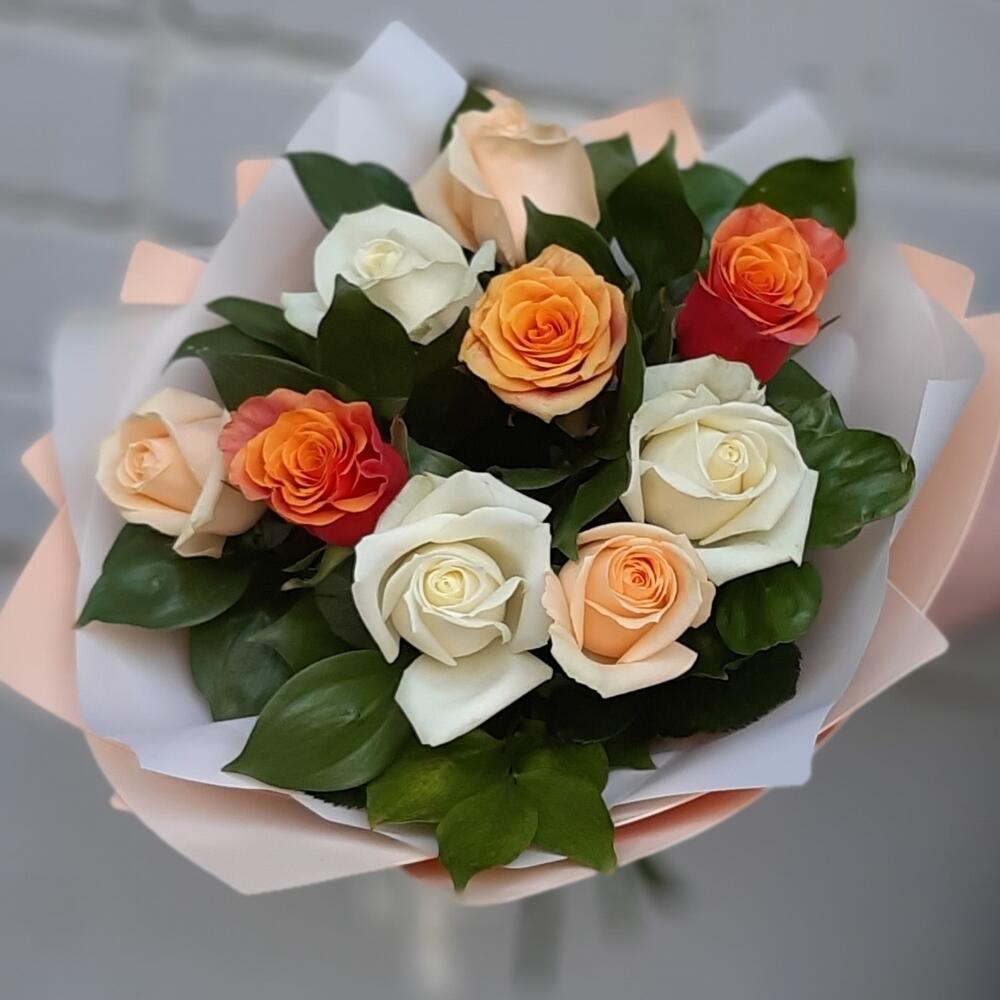 Букет роз с рускусом 💐
