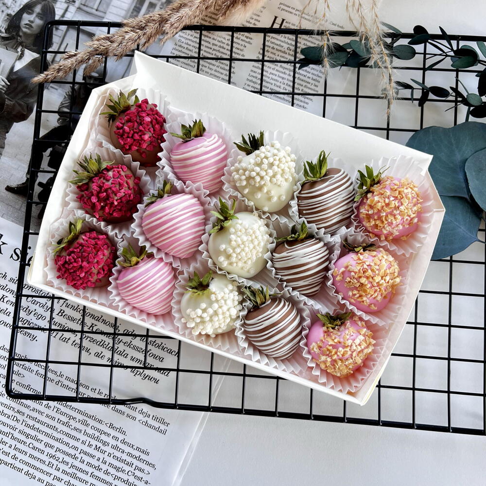 Клубника в шоколаде 15 ягод микс ХИТ