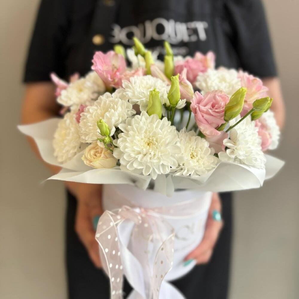 Bouquet 235 (Цветы в коробке)