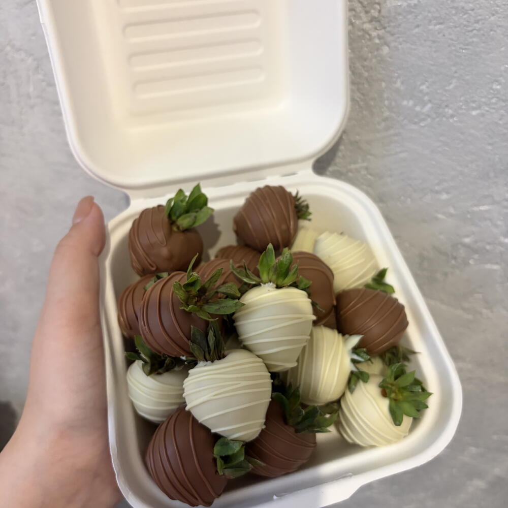 Мини клубничка в шоколаде