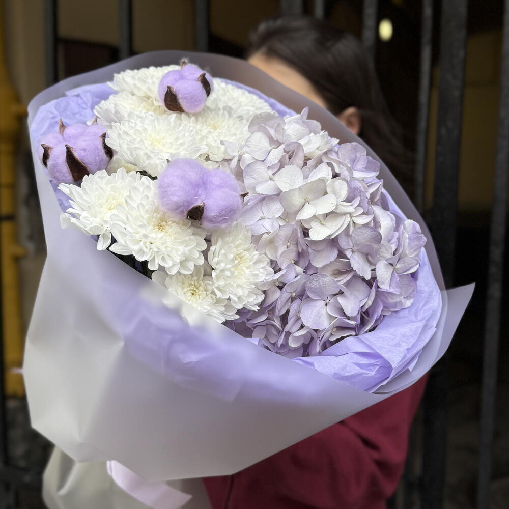 Букет «лавандовое наслаждение» ( гортензия, хризантемы , хлопок)