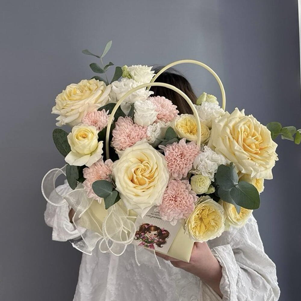 Композиция персиковая 🍑 Роза пионовидная 💛 белоснежная эустома 🤍 Роза кустовая 💛💛💛
