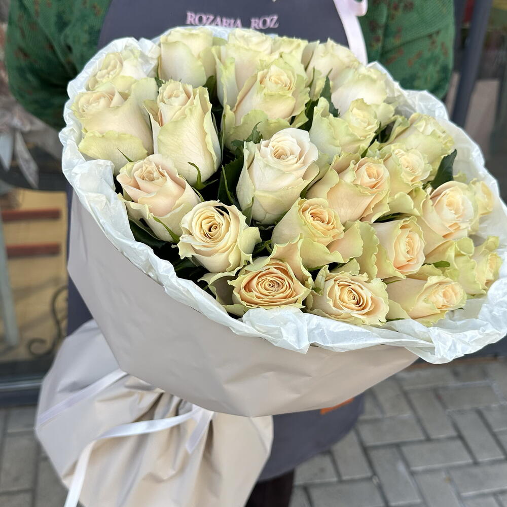 25 роз