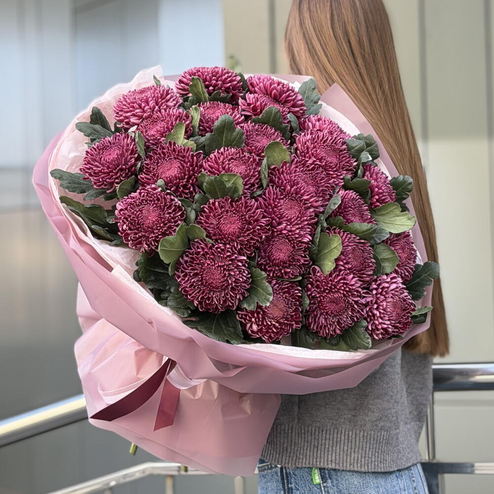 Букет Кураж из 25 хризантем сорта бигуди