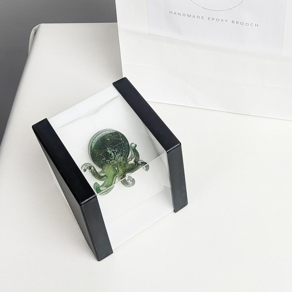Epoxy brooch "Octopus"
