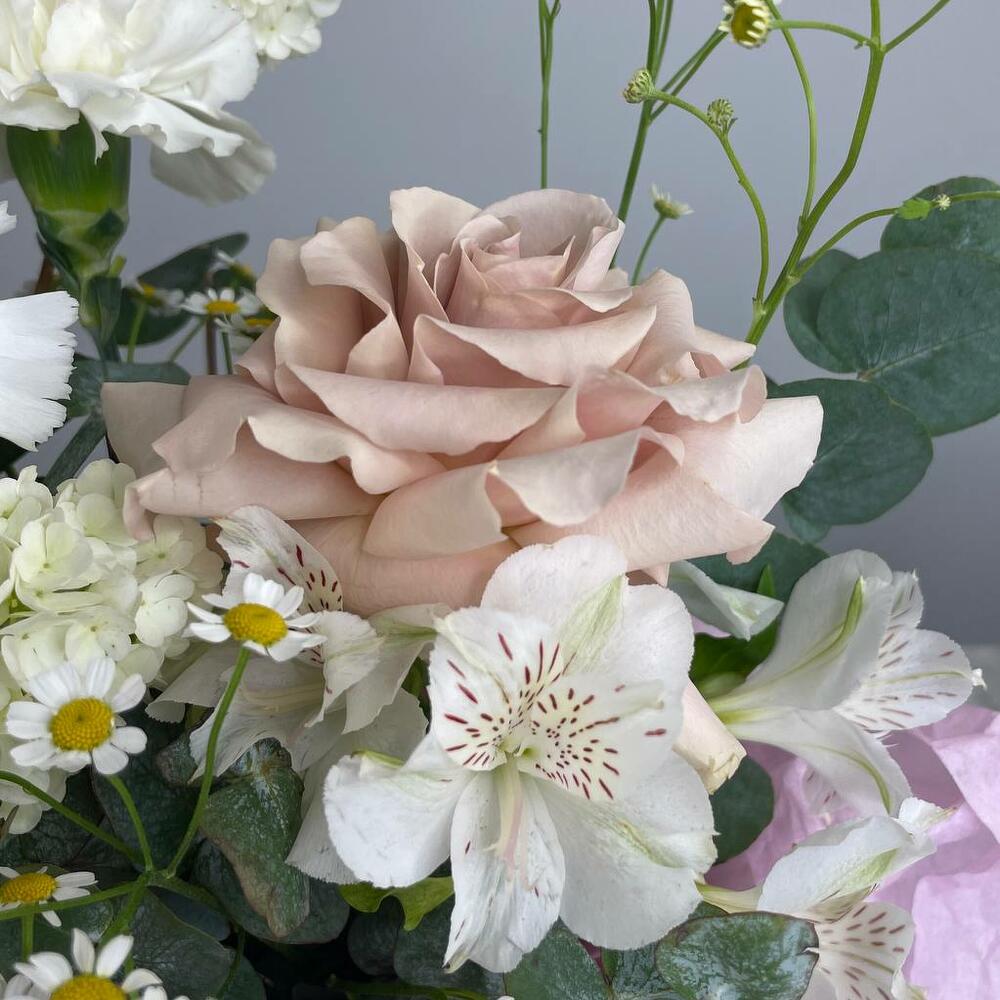 🌹 Коробка Wok от Flowersgift с цветами - 37