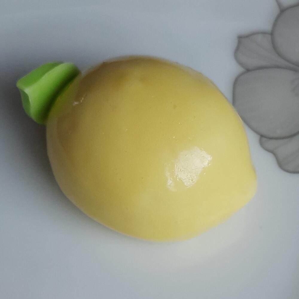 Пирожное "Лимоны" 6шт. в зеркальной глазури