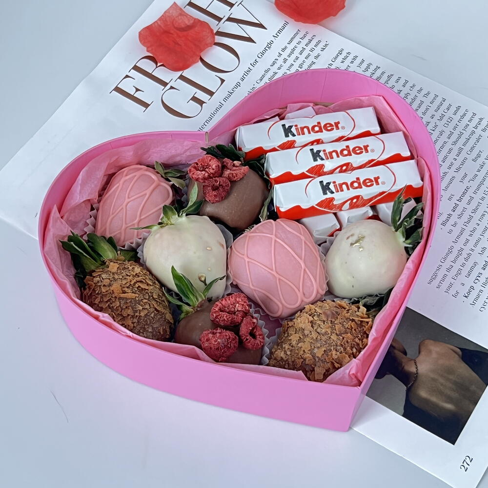 Клубника в шоколаде + kinder chocolate