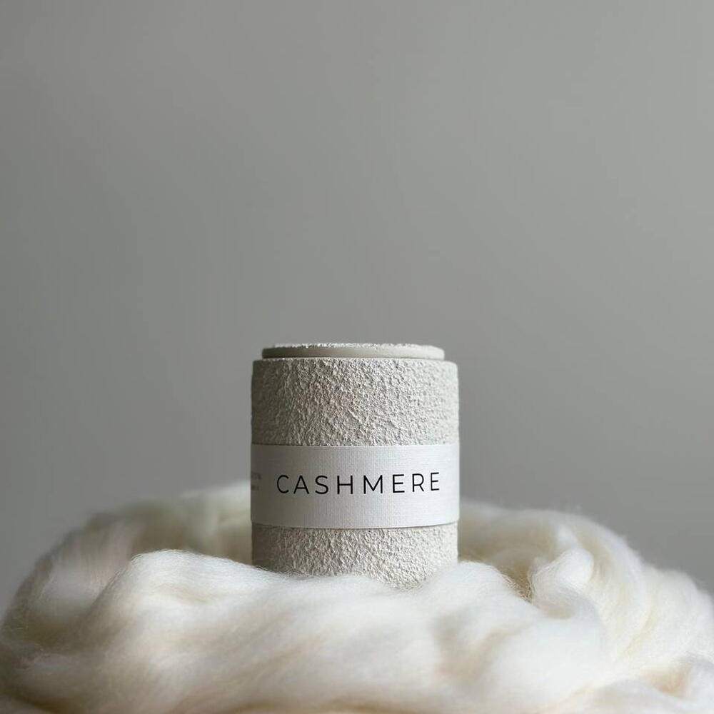 Подарочный набор Сashmere May Meadow. Cпа-кубы для ванны (2х150 г) и ароматическая свеча 150 мл