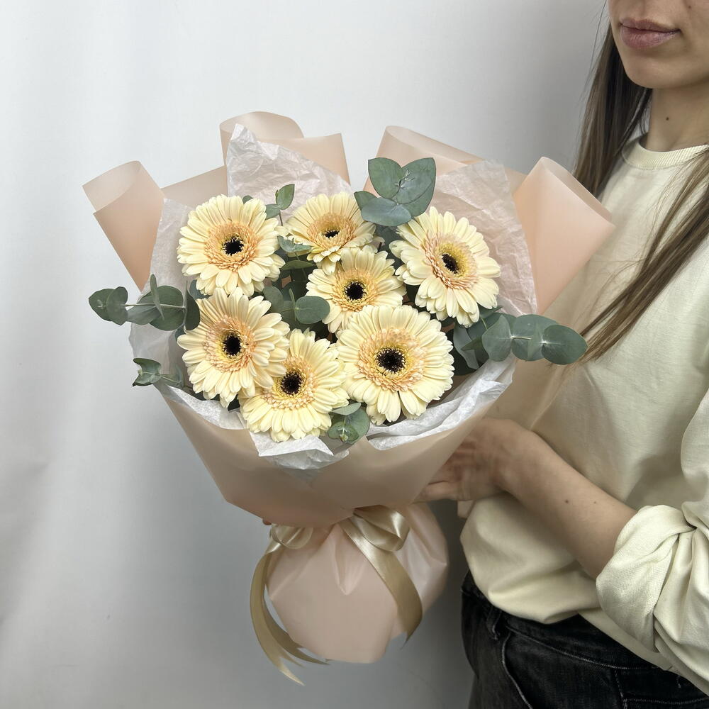 Букет ( nom.4789) с гермини и эвкалиптом