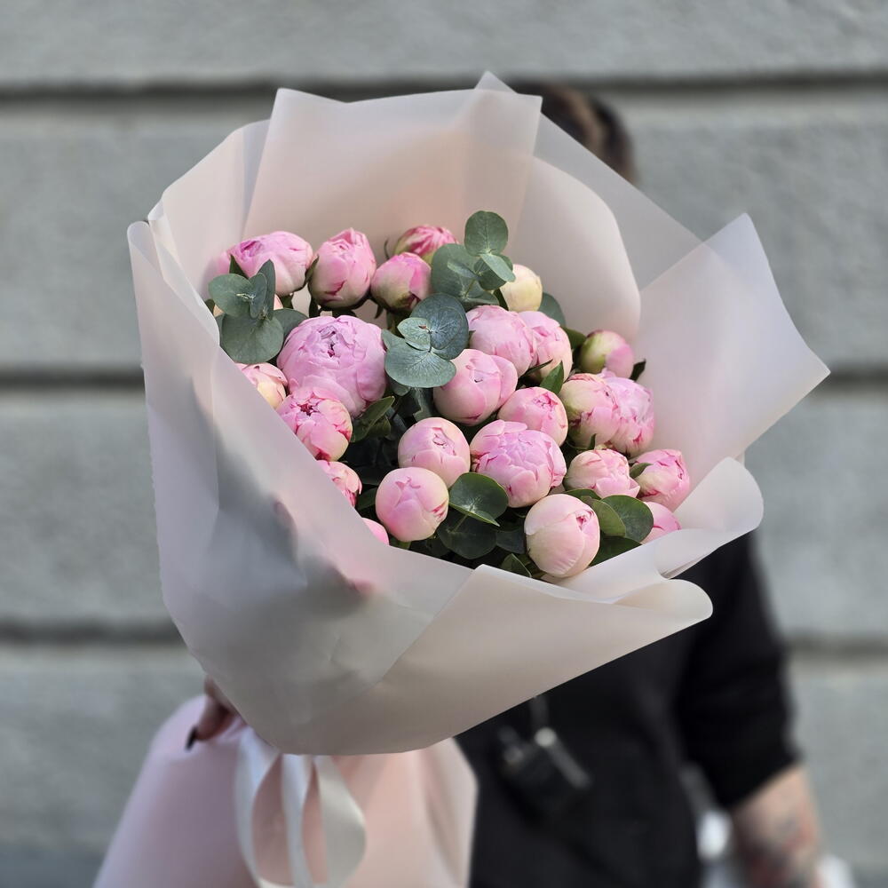 25 пионов