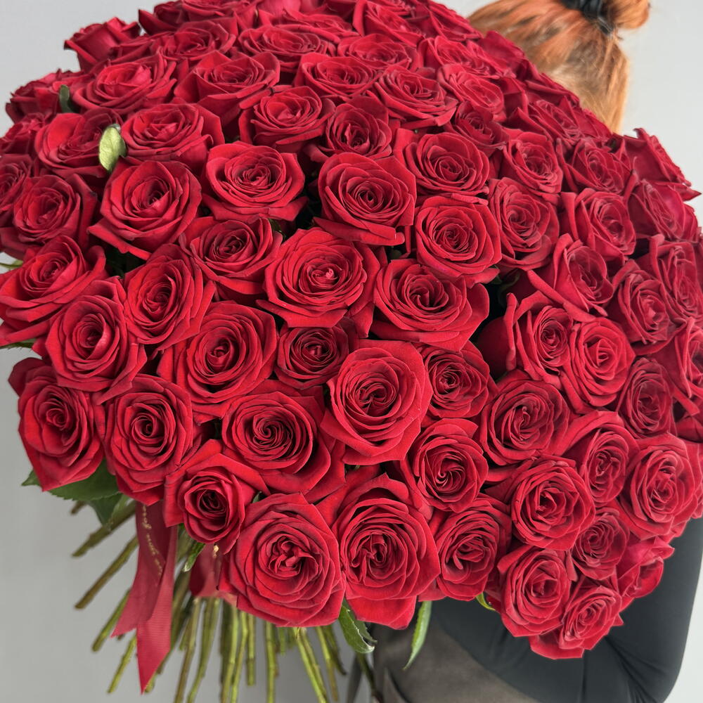 Моно букет с эфектом  101 🌹 Ред Наоме