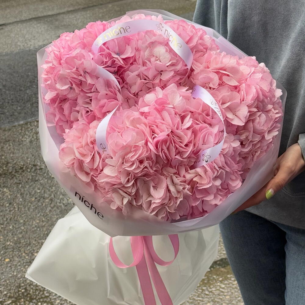 Hydrangea pink mono bouquet M size