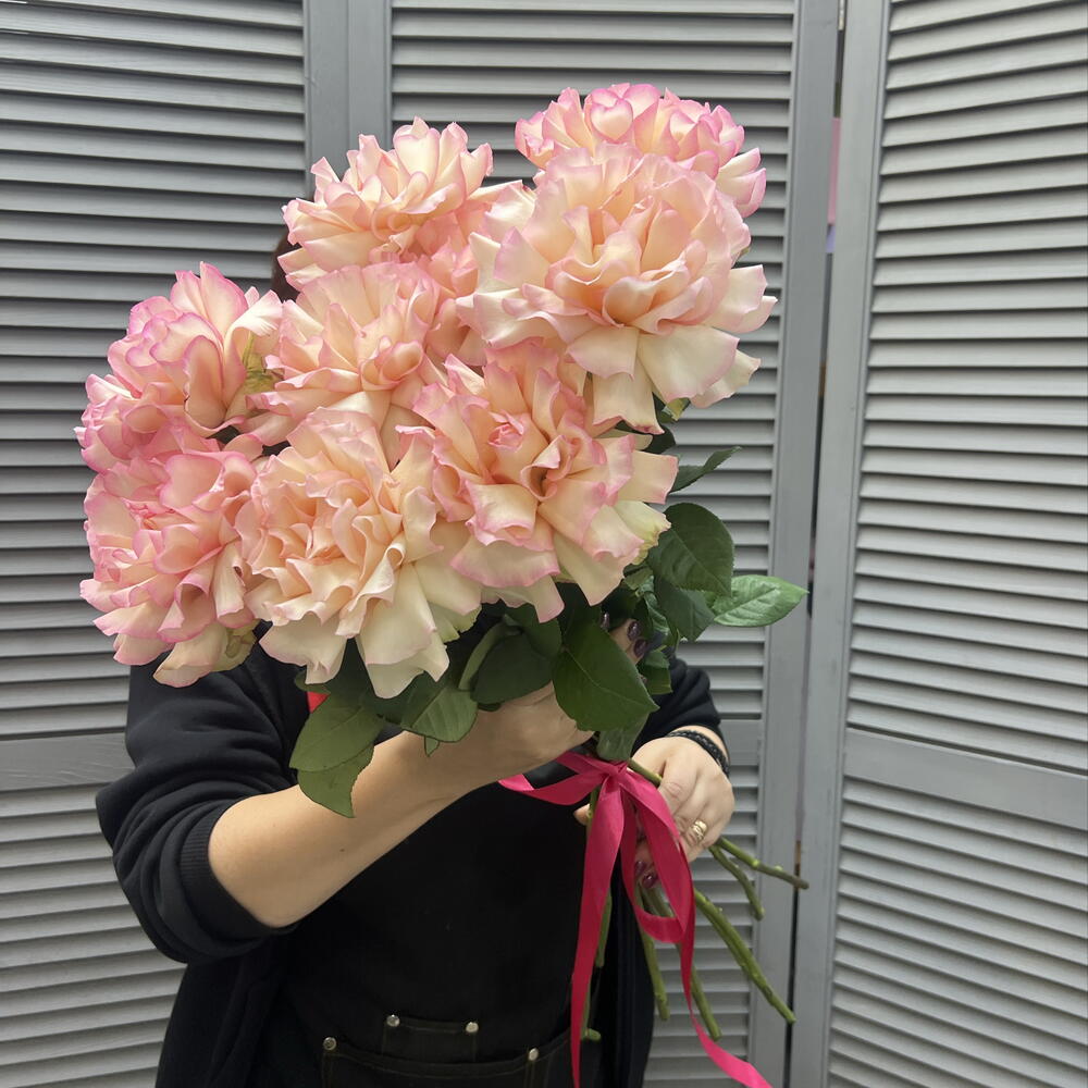 Ажурные розы 9шт🥰