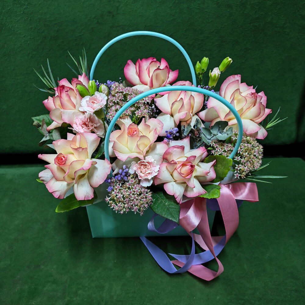 French roses in a handbag