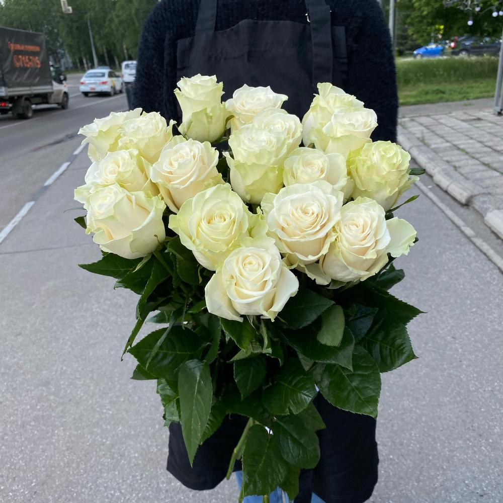 Букет из 17 роз (Эквадор 80см)