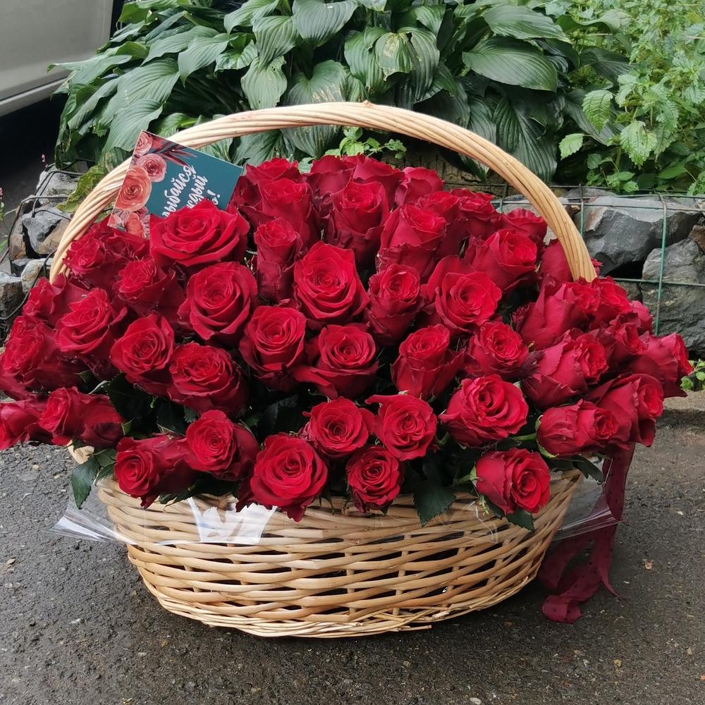 Корзина из 101 розы