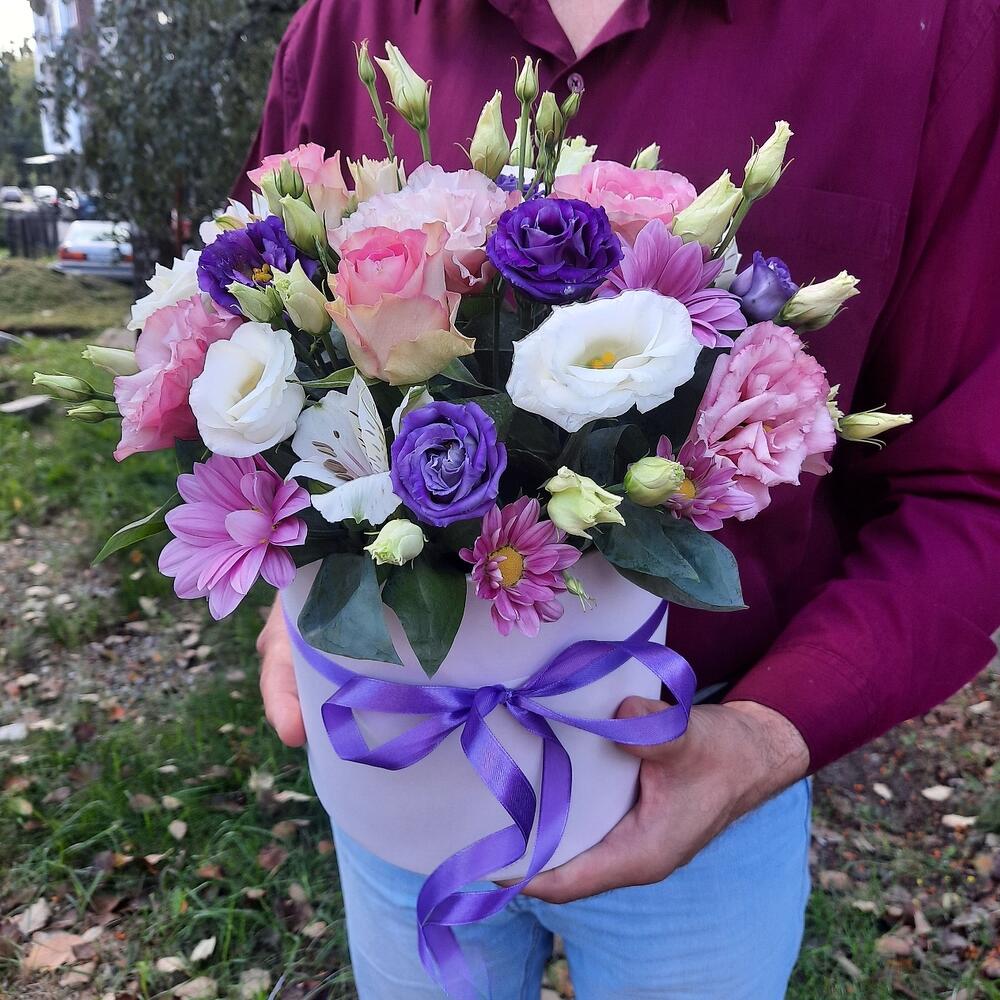 Яркая полянка🌺