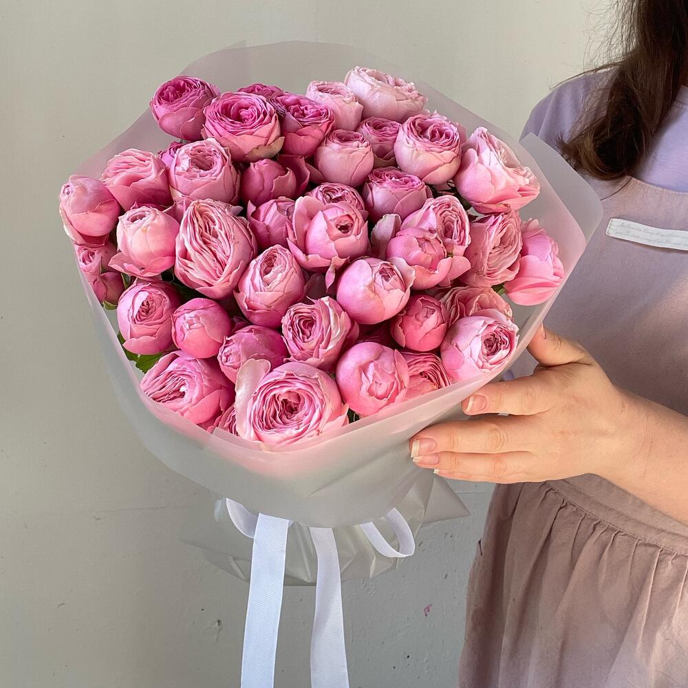 11 пионовидных роз💝