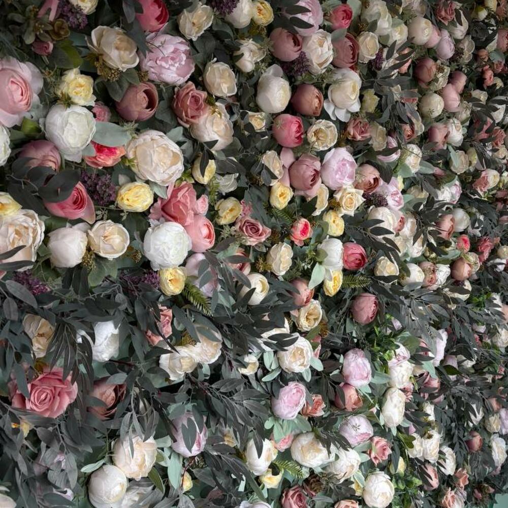 Фотозона "Цветочная стена" 2 на 3 метра