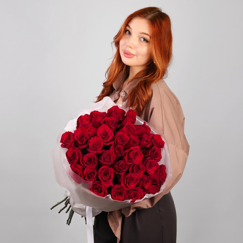 35 красных роз в букете