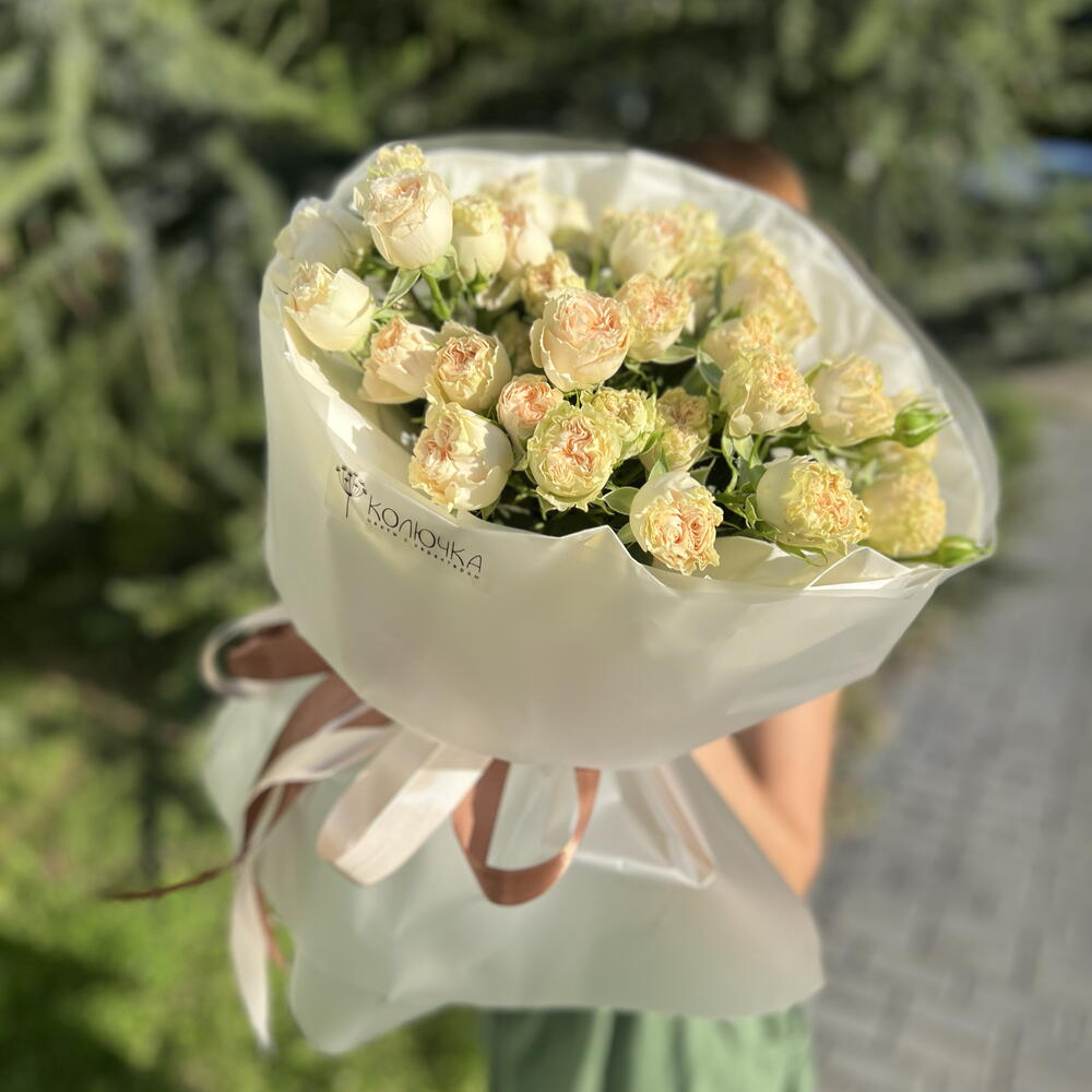 Букет 9 кустовых веток Саммер Роуз